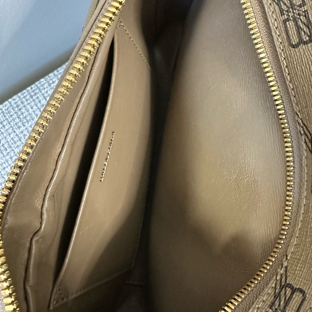 Balenciaga Monogram Bag with Black Logo Pattern - Picture 11 of 11
